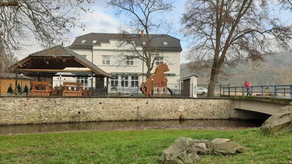 Penzion A Restaurace Belecky Mlyn Pteni Zewnętrze zdjęcie
