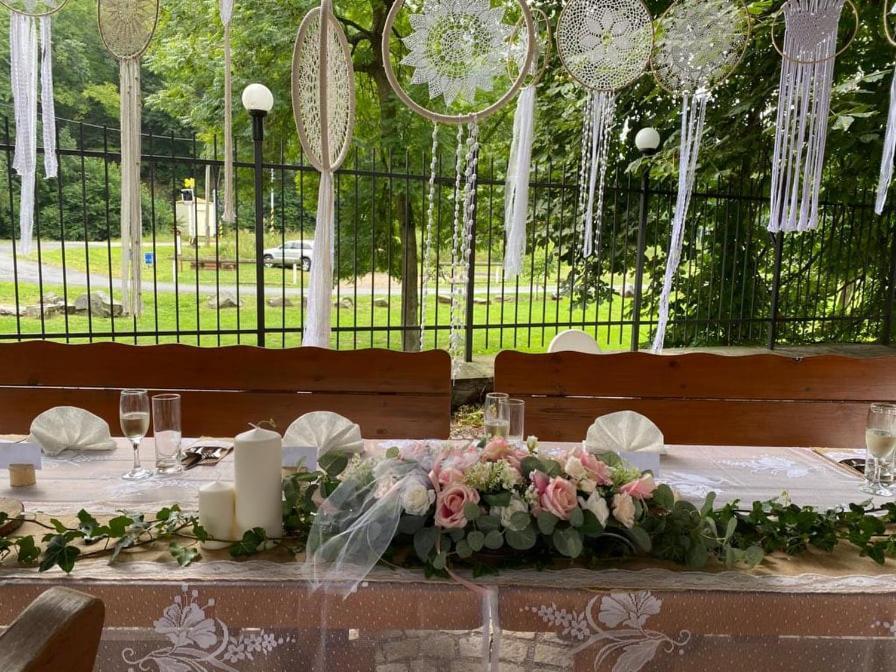 Penzion A Restaurace Belecky Mlyn Pteni Zewnętrze zdjęcie