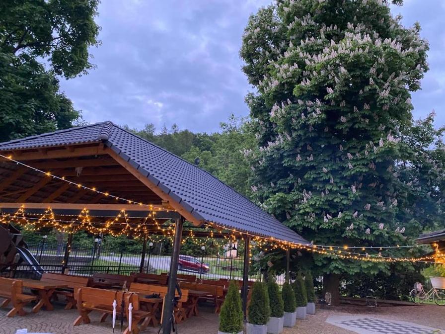 Penzion A Restaurace Belecky Mlyn Pteni Zewnętrze zdjęcie