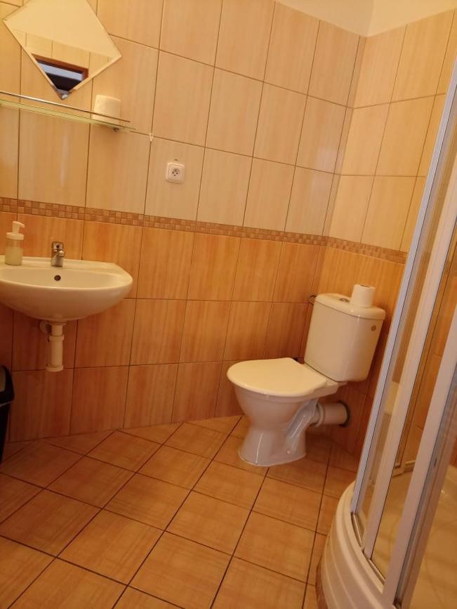 Penzion A Restaurace Belecky Mlyn Pteni Zewnętrze zdjęcie
