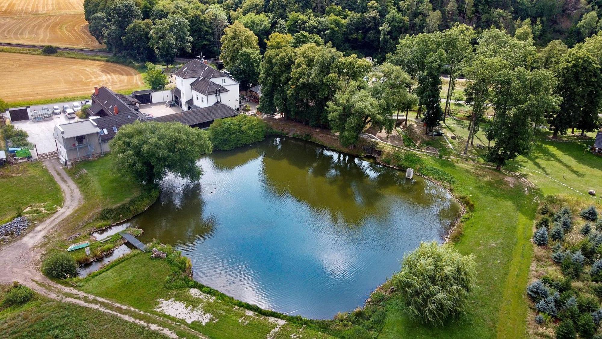 Penzion A Restaurace Belecky Mlyn Pteni Zewnętrze zdjęcie